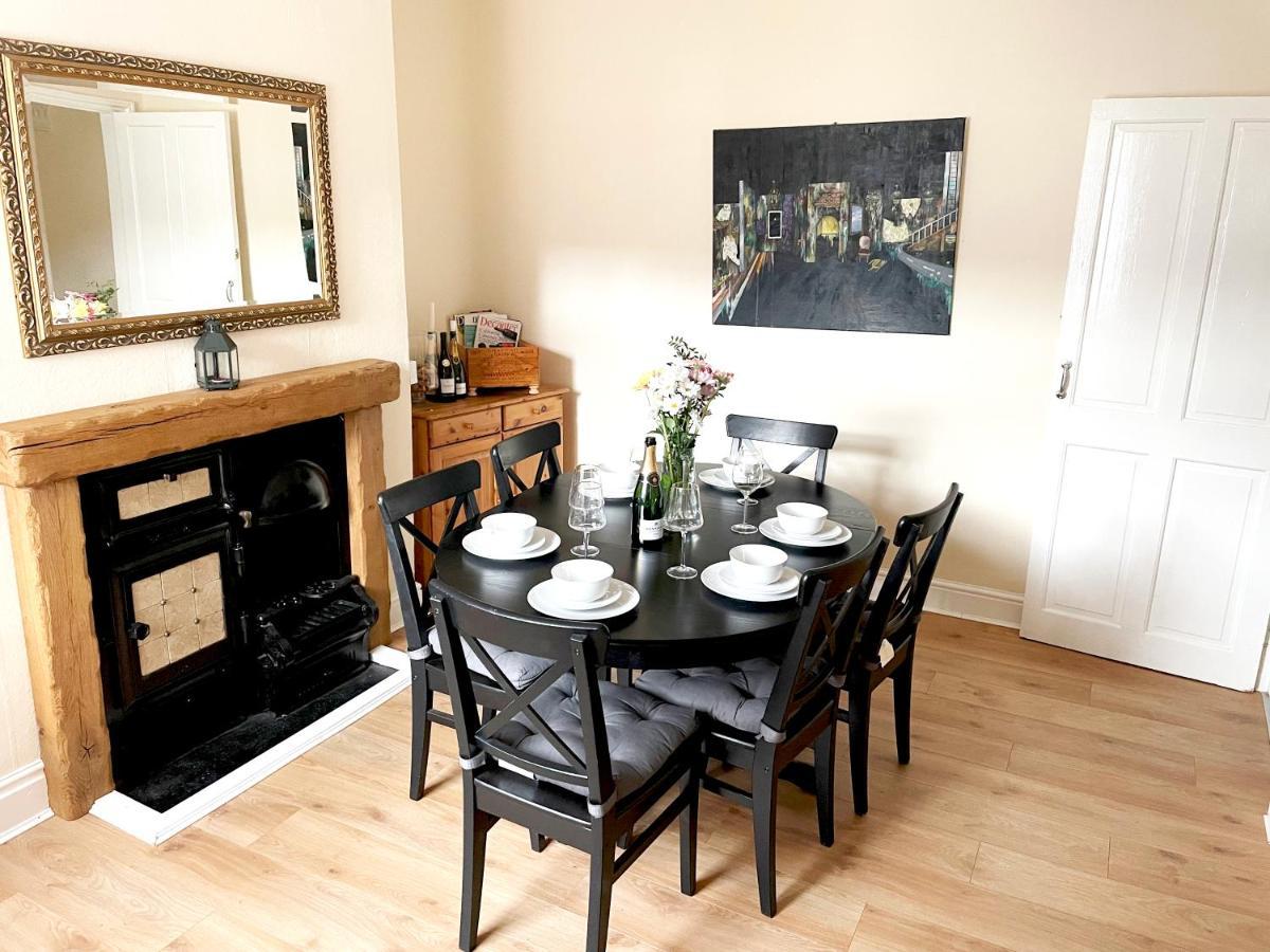 The Neville - Quaint Victorian With Free Parking Apartamento